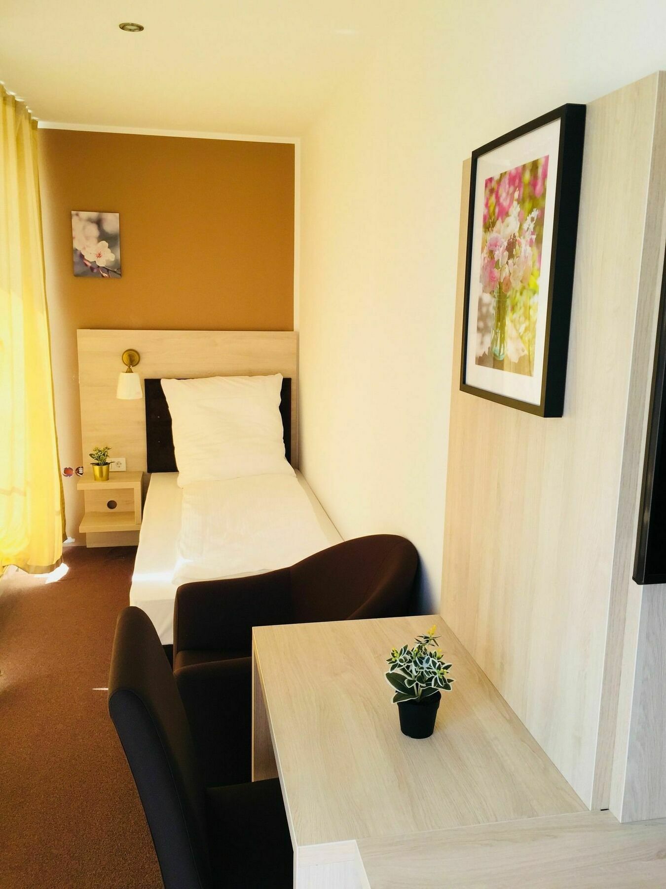 המבורג Hotel Denbu מראה חיצוני תמונה